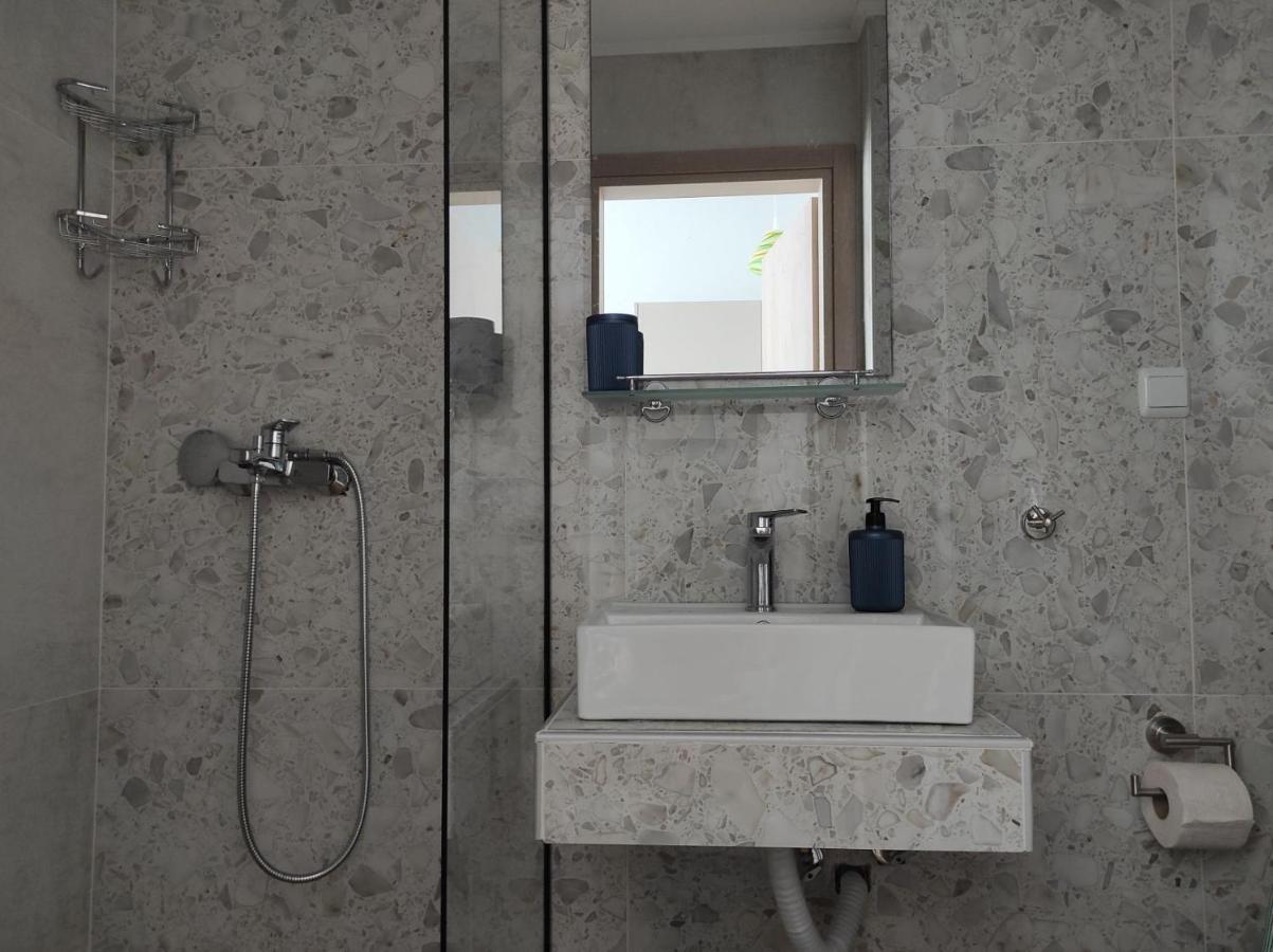 Blue Beach Apartments Офринио Экстерьер фото